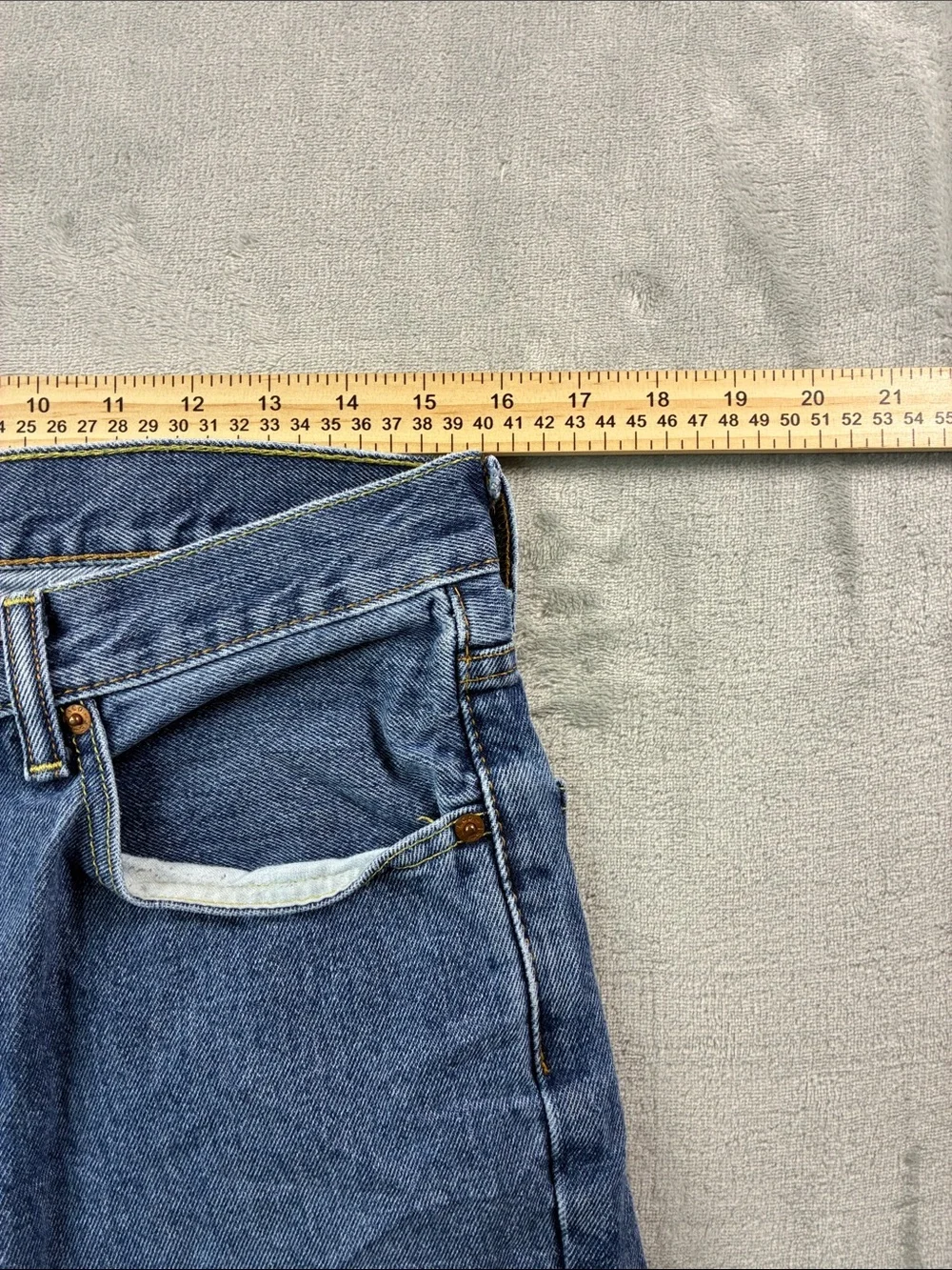 Levi’s 550 Relaxed Fit Men’s Jeans 32x30 Medium Wash Straight Leg